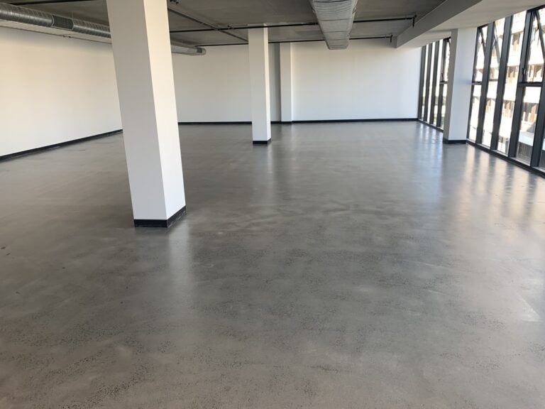 Durable Lab Flooring for Labs & Cleanrooms